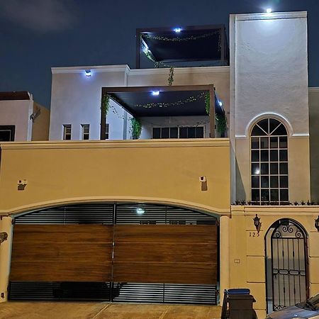 La Casa Rosa Monterrey Villa Eksteriør bilde