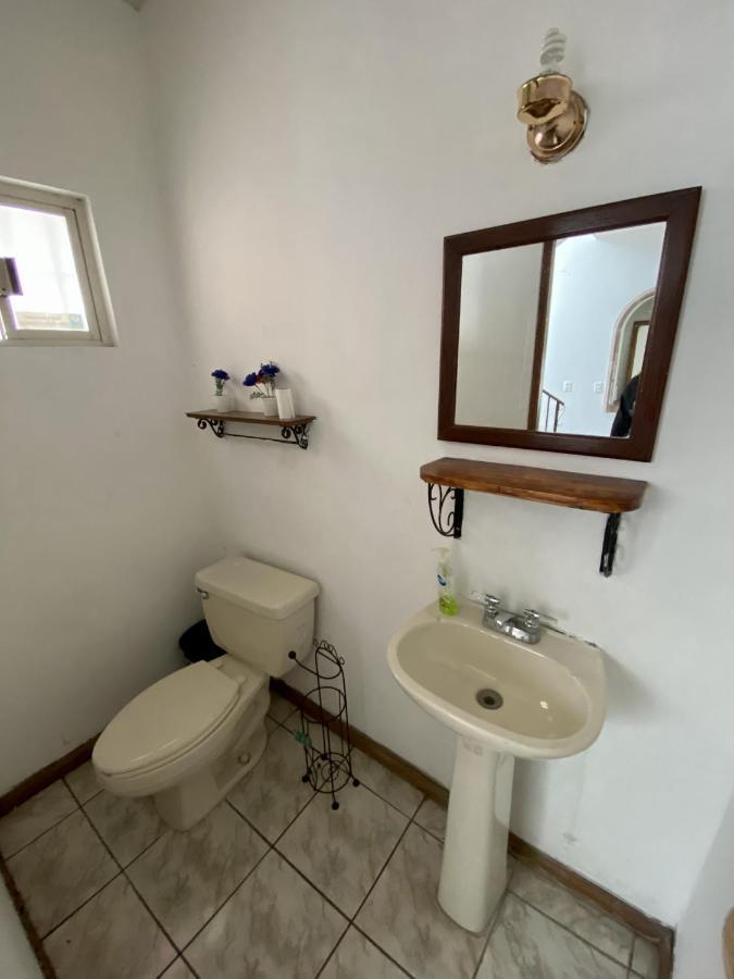 La Casa Rosa Monterrey Villa Eksteriør bilde