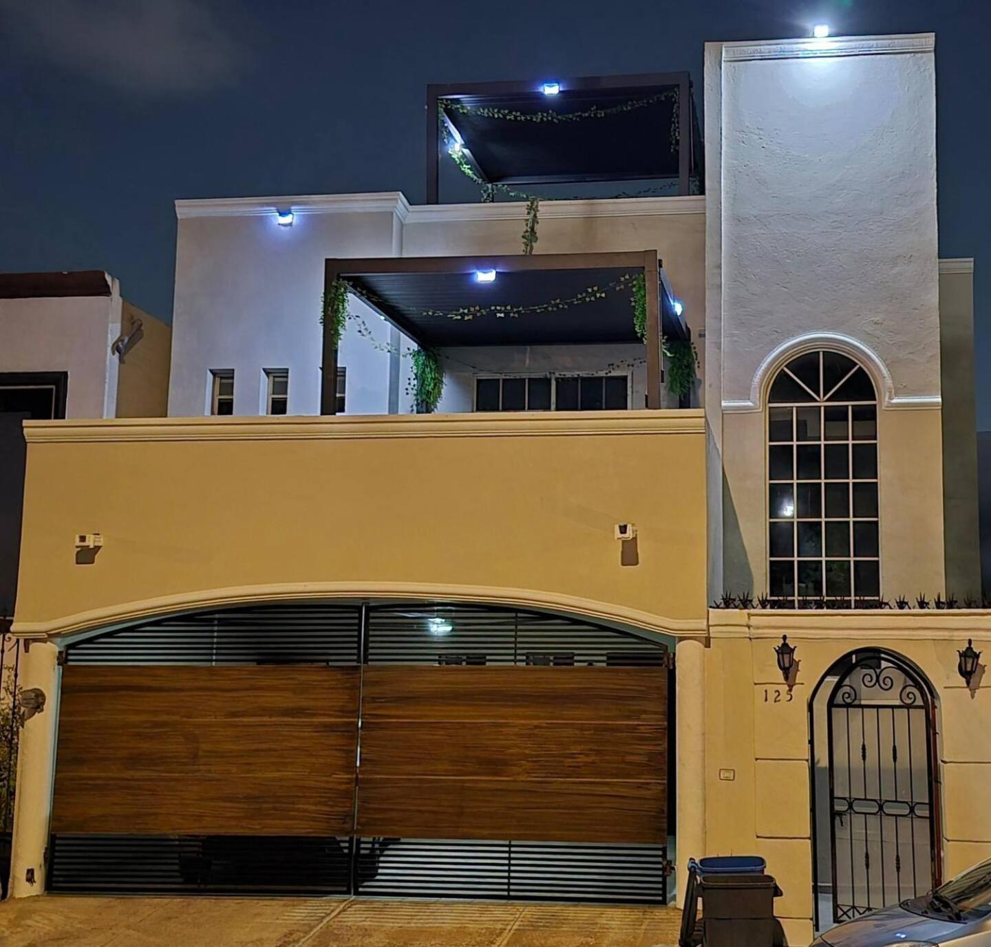 La Casa Rosa Monterrey Villa Eksteriør bilde